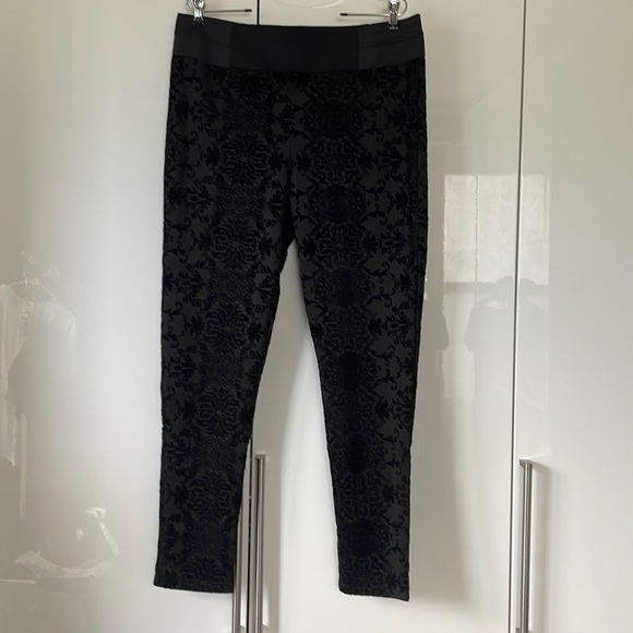 Simply Vera Vera Wang Skinny Pants Color-Black Size- XL NWOT - Picture 13 of 13